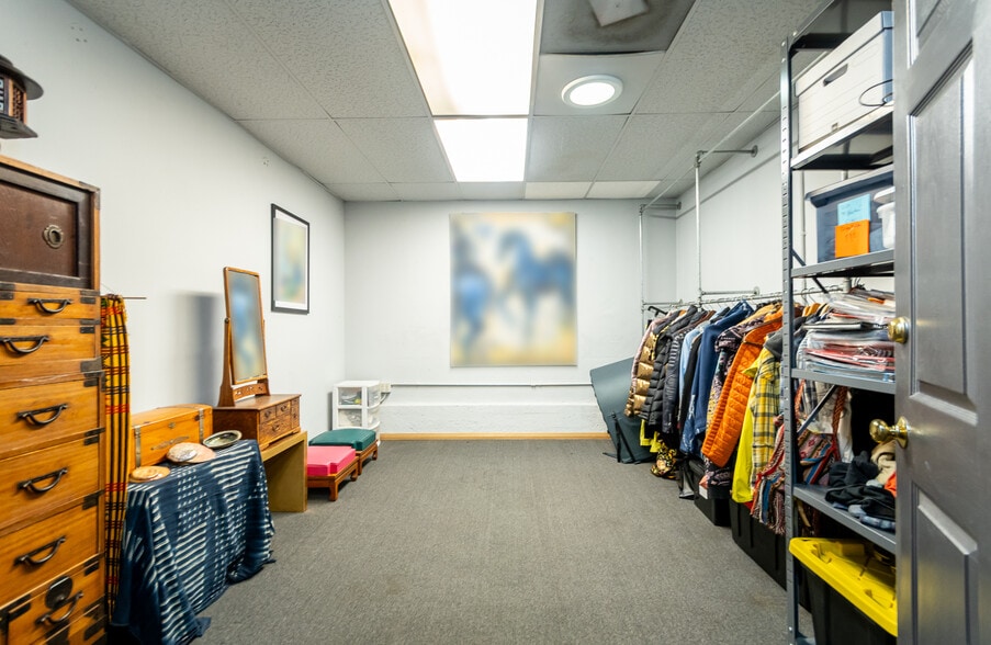 More Photos Of 831 S Main St, Burbank Warehouse For Sale