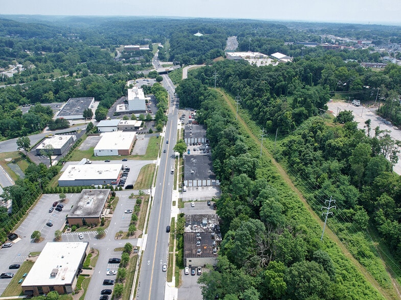 More Photos Of 1031 Cromwell Bridge Rd, Towson Light Manufacturing For Sale