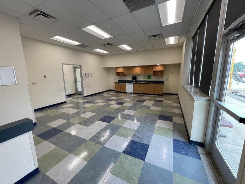 More Photos Of 600 Heisel St, Homestead Freestanding For Sale