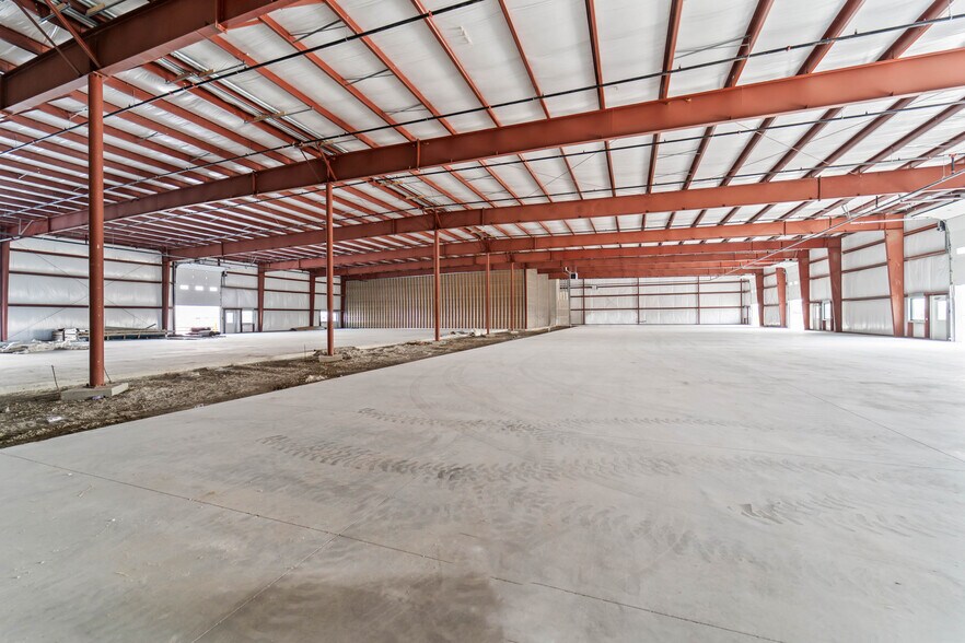 More Photos Of 1811 Rich Olive St, Story City Warehouse For Lease