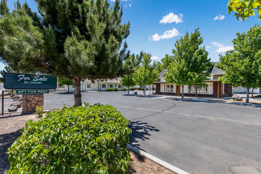 More Photos Of 2010 E Route 66, Flagstaff Apartments For Sale