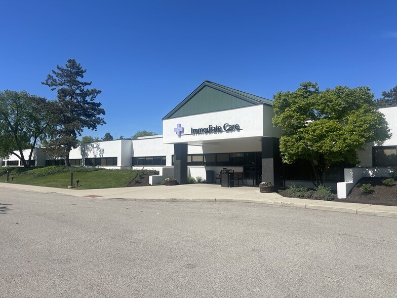 Primary Photo Of 6 E Phillip Rd, Vernon Hills Medical For Lease