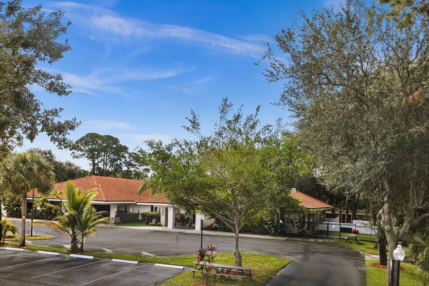 More Photos Of 353 Hiatt Dr, Palm Beach Gardens Schools For Sale