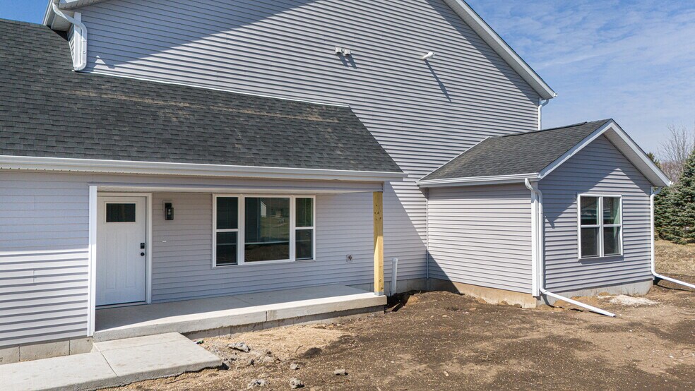 More Photos Of 68 E Ash Ln, Milton Multifamily For Sale