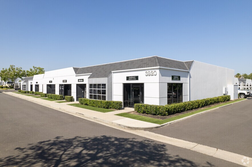More Photos Of 3960 Prospect Ave, Yorba Linda Light Manufacturing For Lease