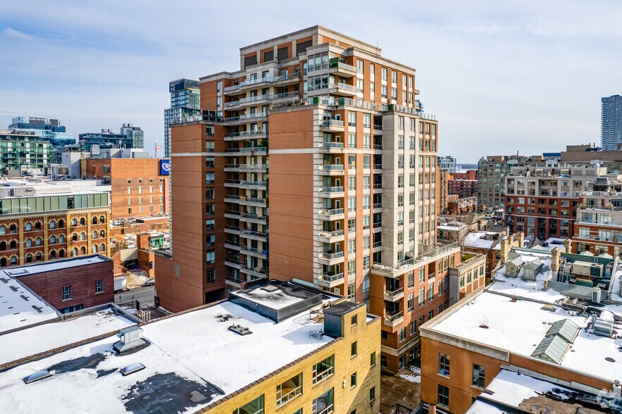 More Photos Of 166 King St E, Toronto Apartments For Lease
