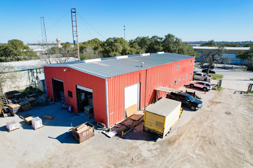 More Photos Of 15561-15579 Capital Port Dr, San Antonio Warehouse For Lease