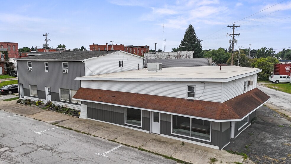 More Photos Of 41 Railroad St, New London Storefront For Sale