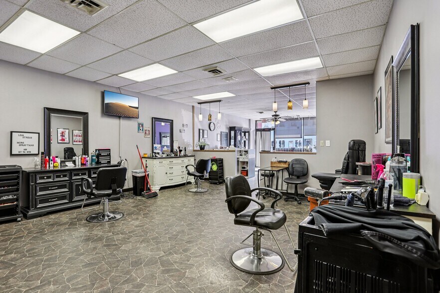 More Photos Of 209 N State St, Litchfield Storefront Retail Residential For Sale