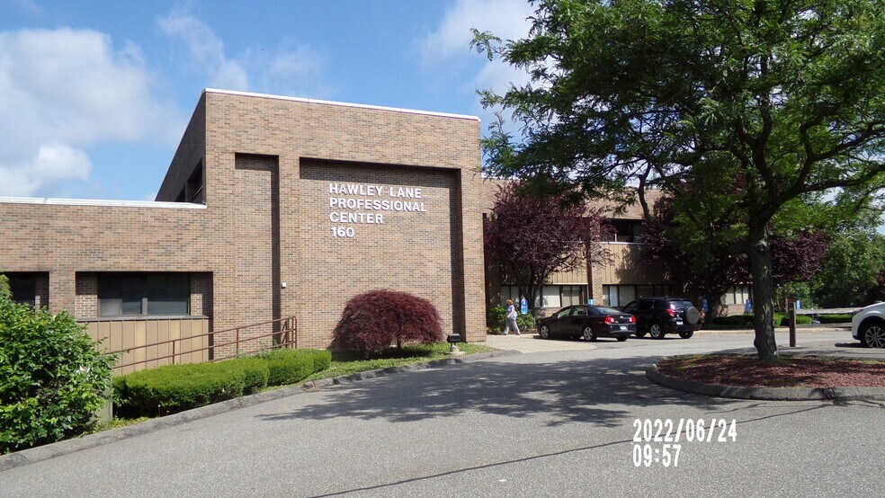 Primary Photo Of 160 Hawley Ln, Trumbull Medical For Lease