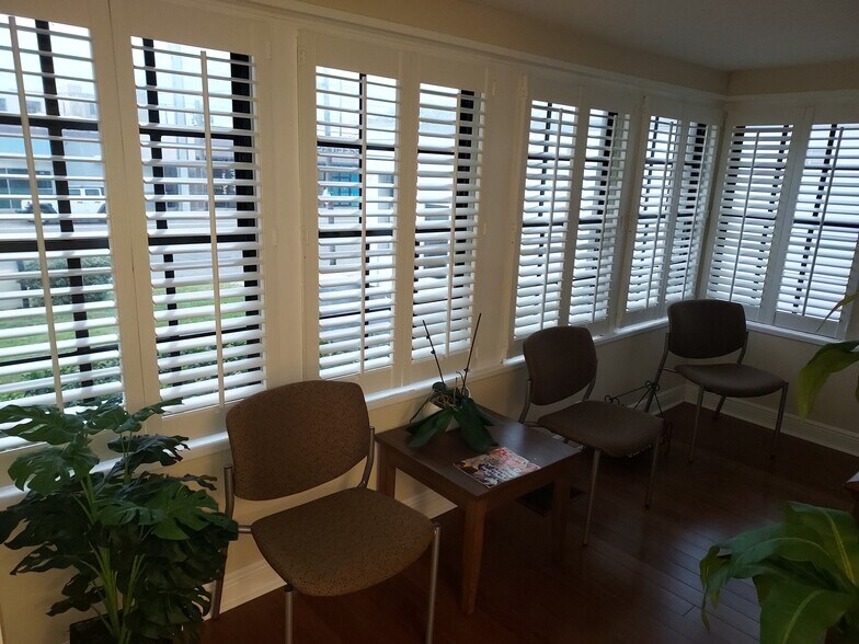 More Photos Of 114 S Palmetto Ave, Daytona Beach Office Residential For Lease