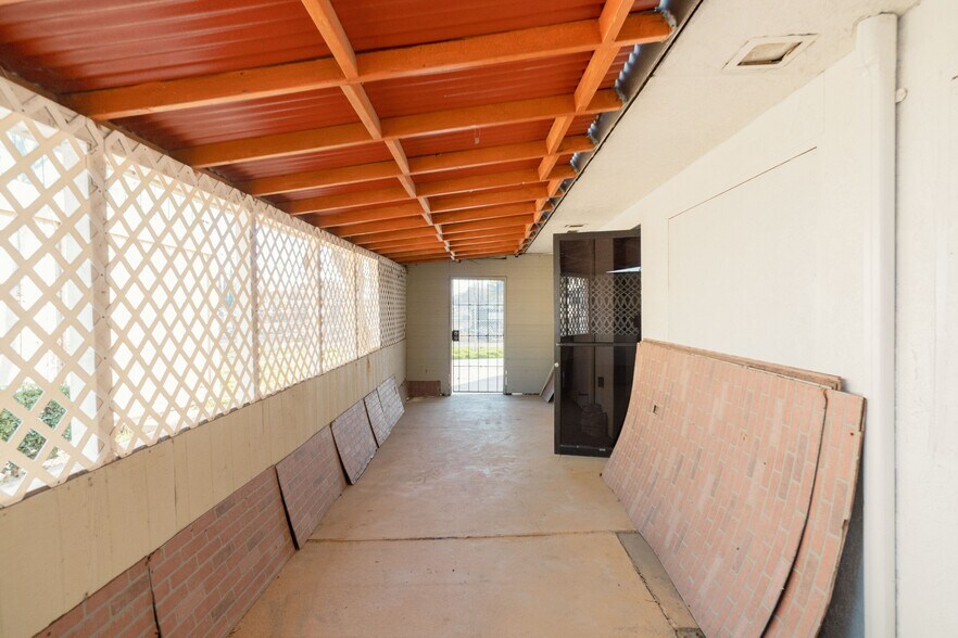 More Photos Of 2317 Blossom St, Dos Palos Restaurant For Sale