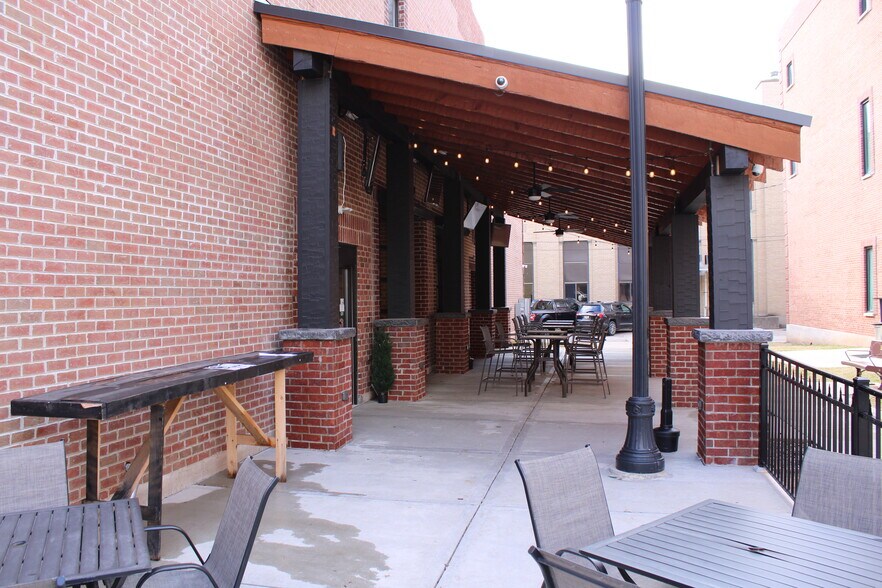 More Photos Of 88 S Main St, Fond Du Lac Storefront Retail Residential For Sale