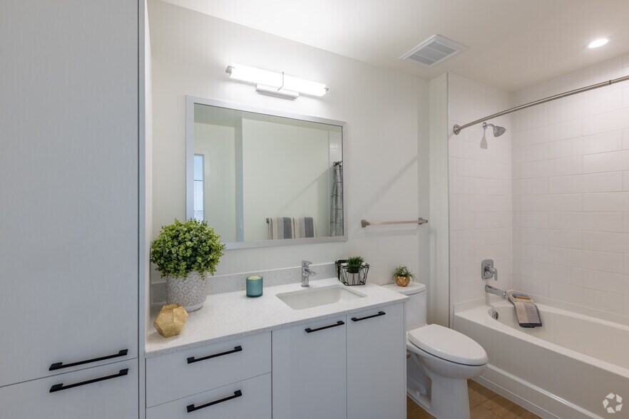 More Photos Of 8205 Commerce, Miami Lakes Apartments For Lease