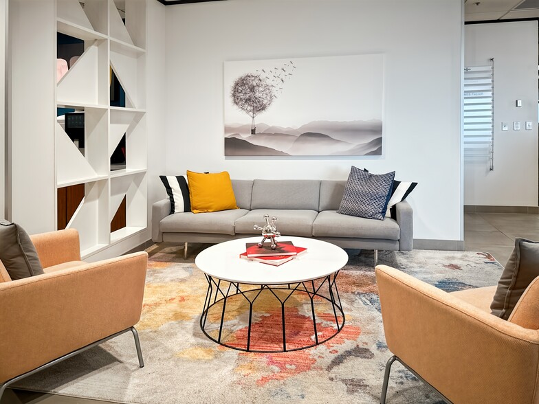 More Photos Of 1100 Poydras St, New Orleans Coworking Space