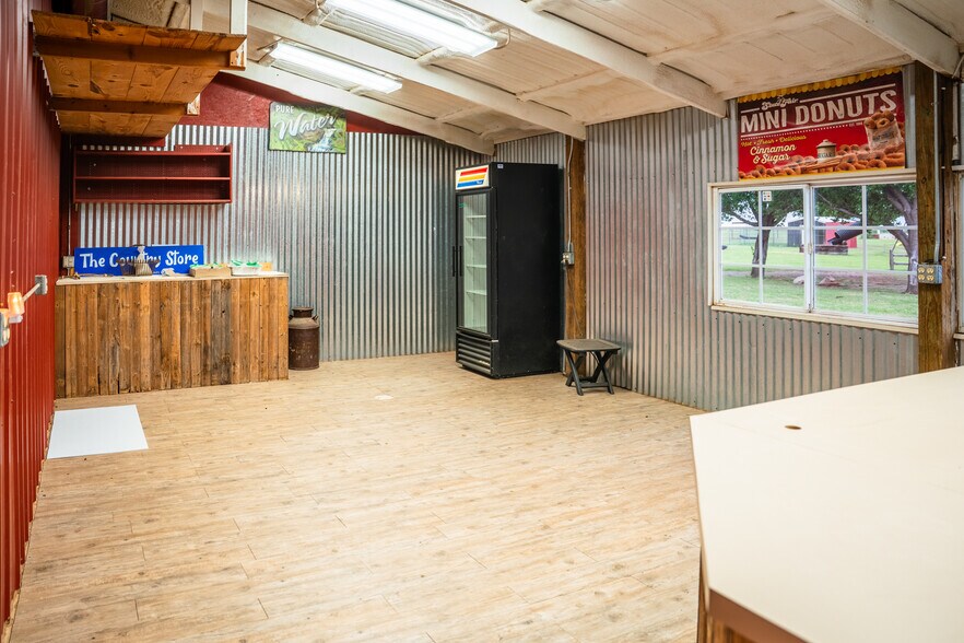 More Photos Of 1002 Old 66 Rd, Hydro Land For Sale