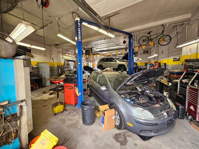 More Photos Of 831 Brooklyn Ave, Baldwin General Retail For Sale