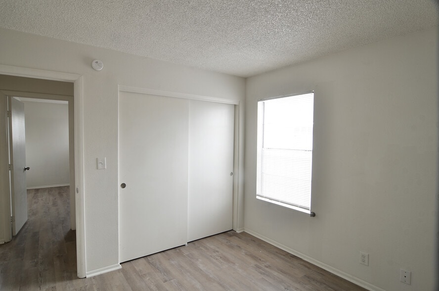 More Photos Of 3801 N 23rd Dr, Phoenix Apartments For Sale