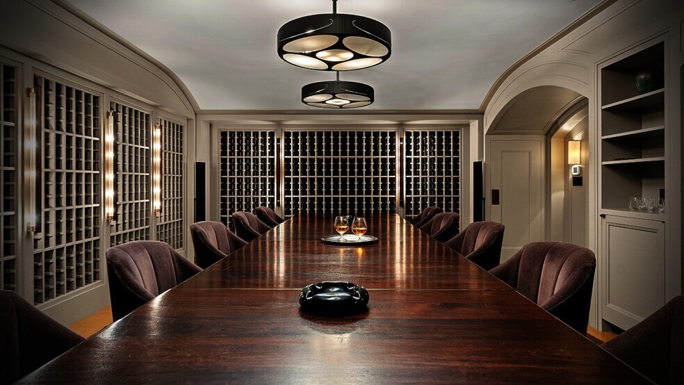 More Photos Of 11 Hawthorne Rd, Lenox Hotel For Sale