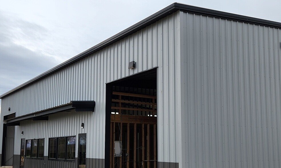 Primary Photo Of 74 N Happy Valley Rd, Nampa Warehouse For Lease