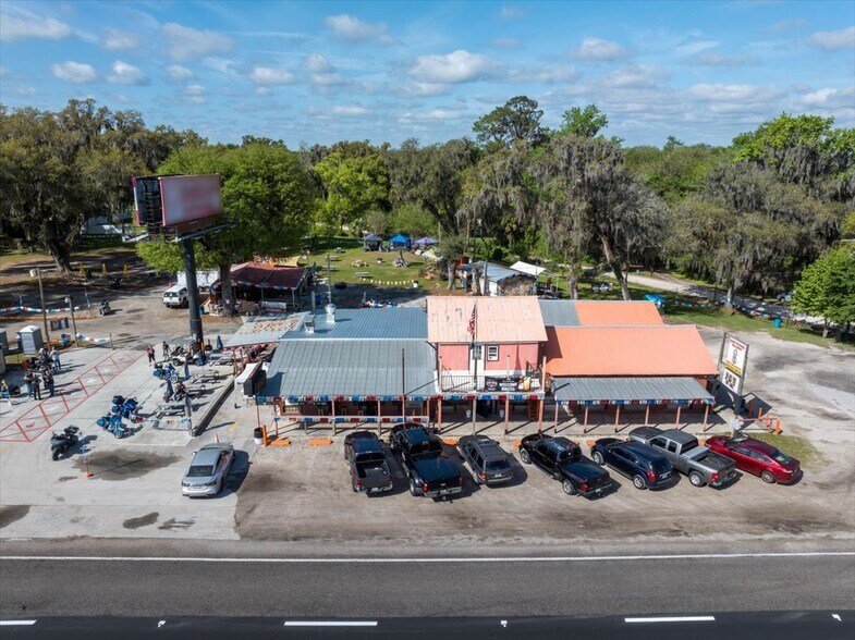 More Photos Of 337 S US Highway 17, East Palatka General Retail For Sale
