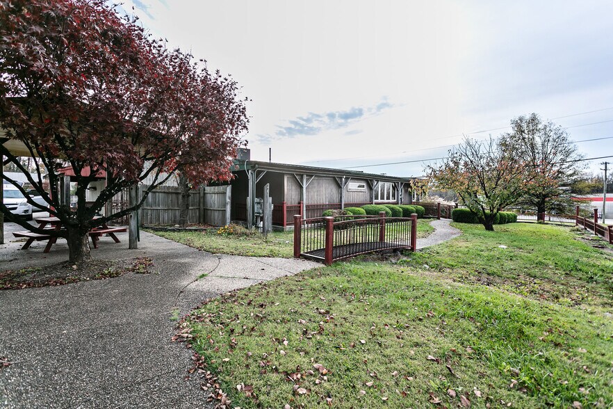 More Photos Of 4950 KY-52, Loretto Restaurant For Sale