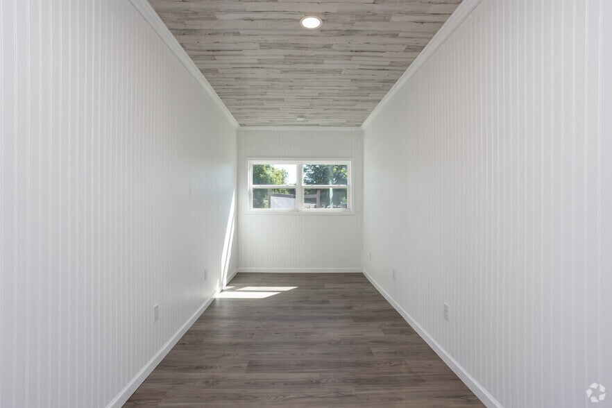 More Photos Of 1679 Atlanta Hwy SE, Statham Warehouse For Lease