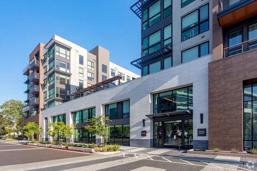 More Photos Of 1001 N Shoreline Blvd, Mountain View Apartments For Lease