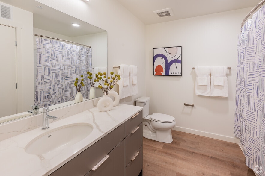 More Photos Of 631 SW 150th St, Burien Apartments For Lease