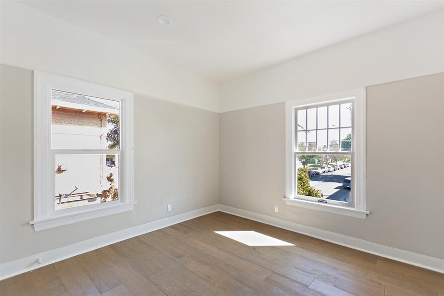 More Photos Of 1703 S Burlington Ave, Los Angeles Apartments For Sale