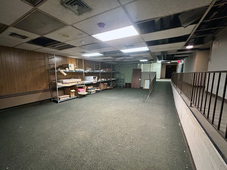 More Photos Of 331 Bridge St, New Cumberland Office For Sale