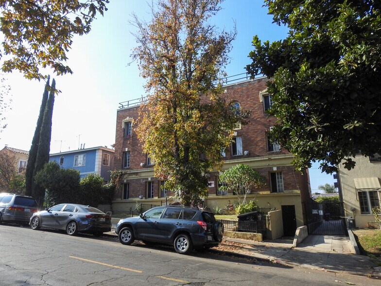 More Photos Of 233 N Kenmore Ave, Los Angeles Apartments For Sale