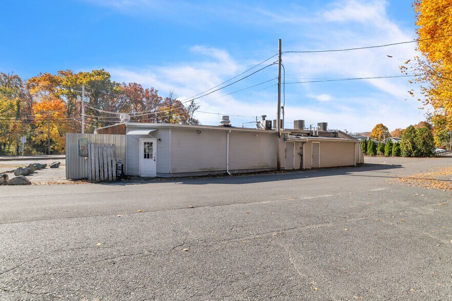 More Photos Of 371 Boston West Rt, Monson Specialty For Sale