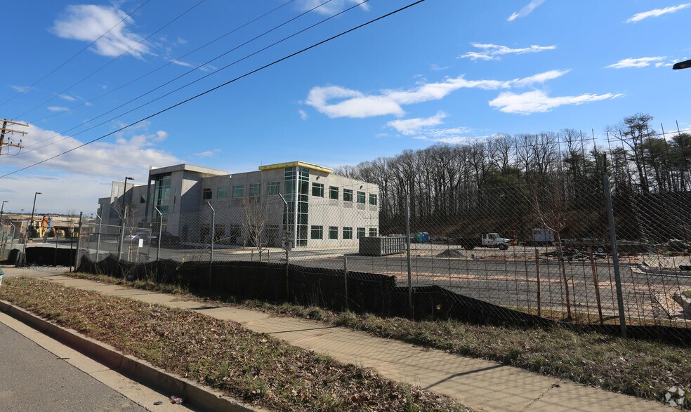 More Photos Of 7521 Jefferson Ave, Hyattsville Flex For Lease