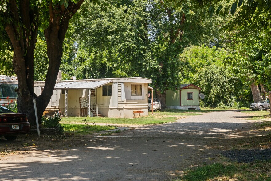 More Photos Of 24680 Hidden Harbor Dr, Los Molinos Manufactured Housing Mobile Home Park For Sale