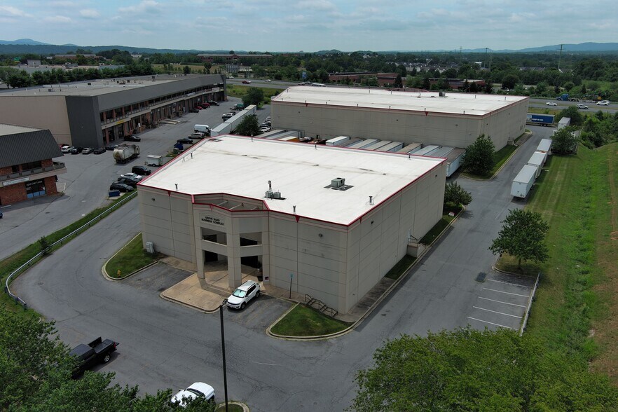 More Photos Of 7315-A Grove Rd, Frederick Warehouse For Lease