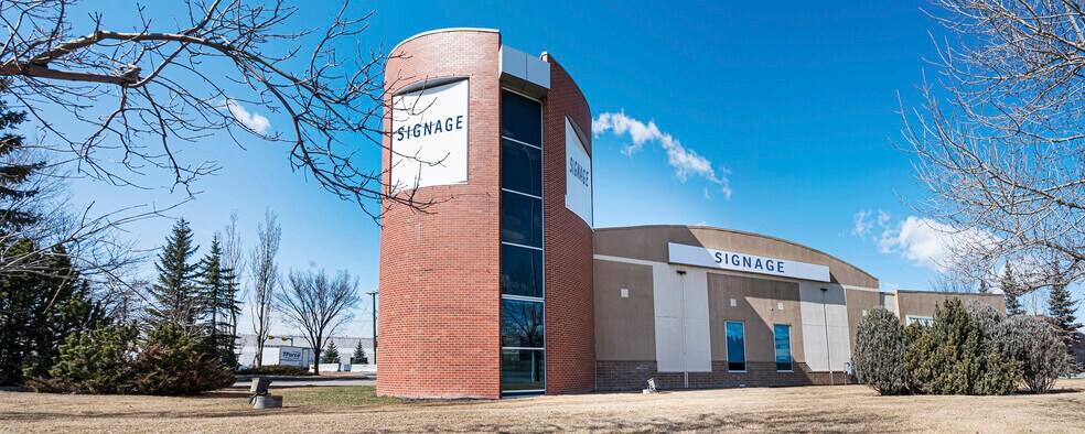 More Photos Of 6127 Barlow Trl SE, Calgary Bank For Lease