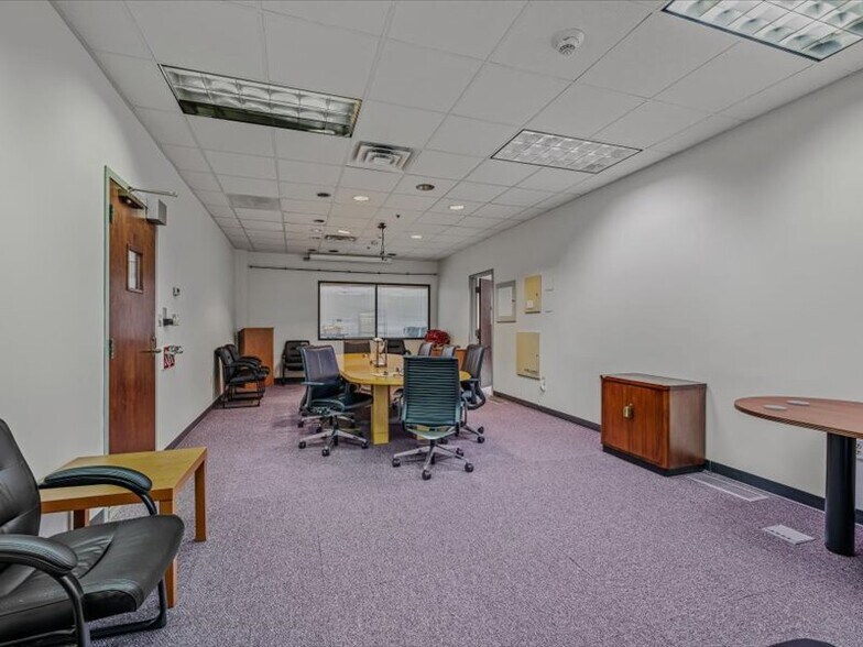 More Photos Of 204 Sand Mine Rd, Berkeley Springs Flex For Sale