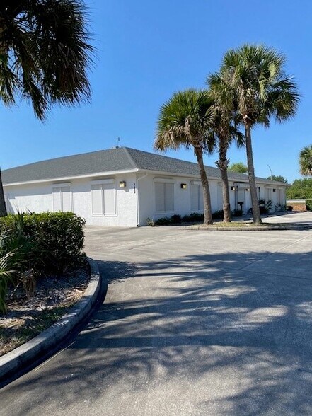 More Photos Of 240 SE Interstate Ct, Palm Bay Warehouse For Sale