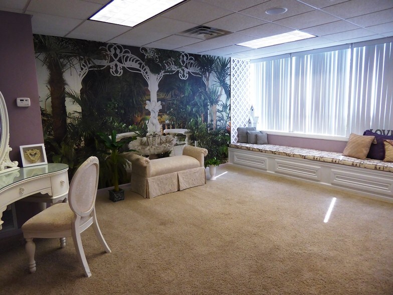 More Photos Of 879 Freeport Rd, Creighton Medical For Sale