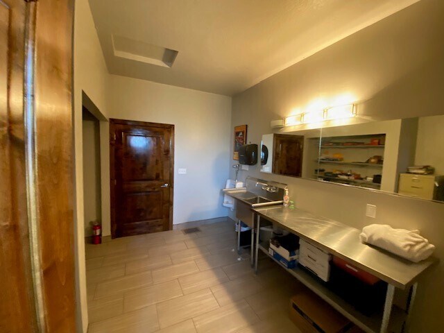 More Photos Of 2221 W 1400 N, Cedar City Airplane Hangar For Lease