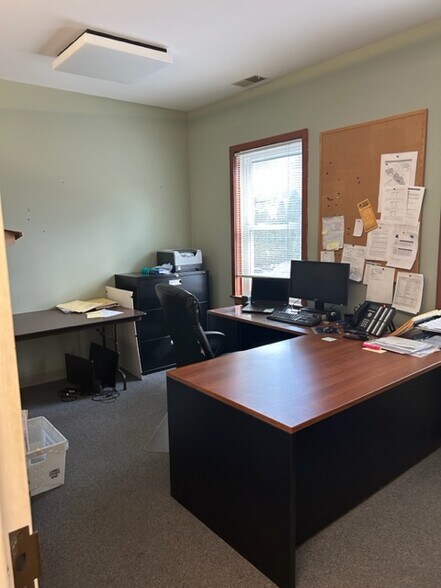 More Photos Of 83 Chestnut Rd, Paoli Office For Lease
