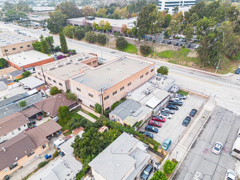 More Photos Of 4656 Floral Dr, Los Angeles Industrial For Sale