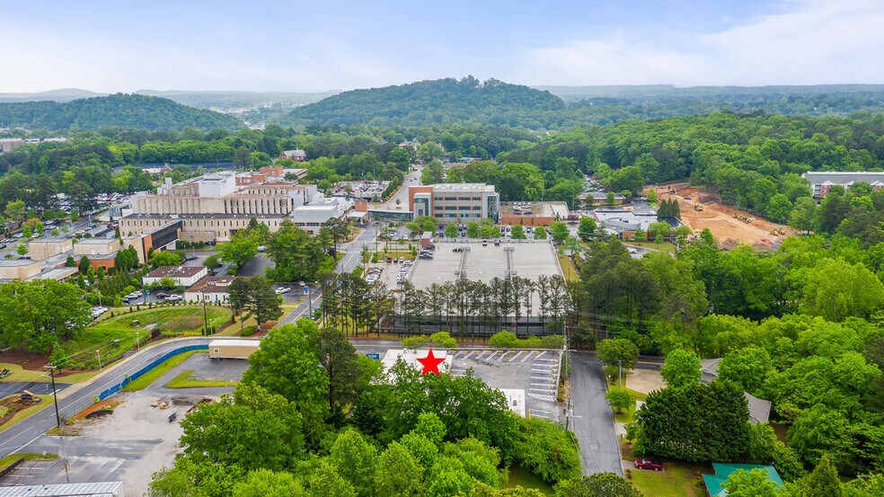 More Photos Of 1401 Applewood Dr, Dalton Medical For Lease