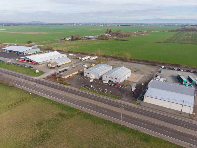 More Photos Of 33919-33923 Highway 99E, Tangent Industrial For Lease