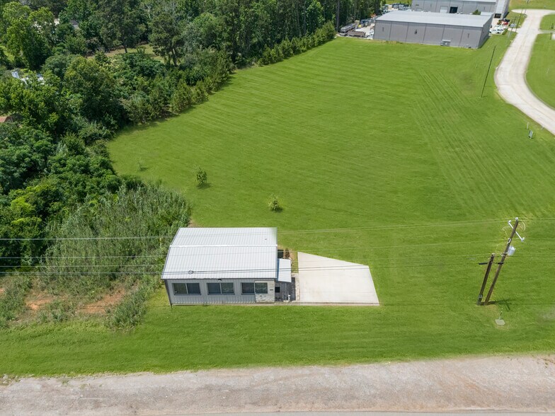 More Photos Of 3609 N Frazier St, Conroe Office For Sale