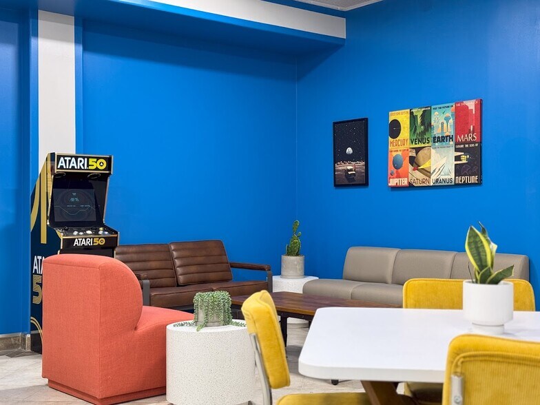 More Photos Of 12121 Westheimer Rd, Houston Coworking Space