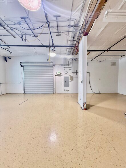 More Photos Of 333 Crown Point Cir, Grass Valley Office For Lease