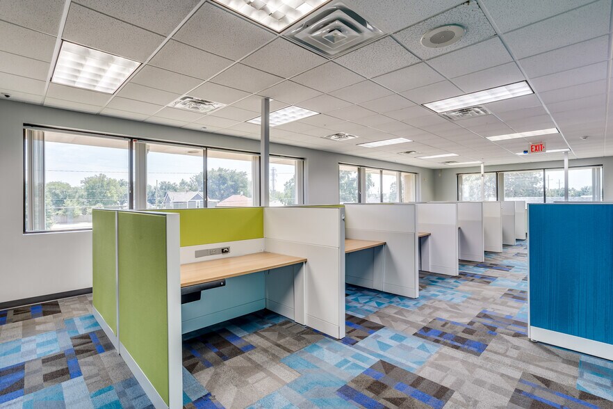More Photos Of 500 W 1 St Ave, Hutchinson Office For Sale