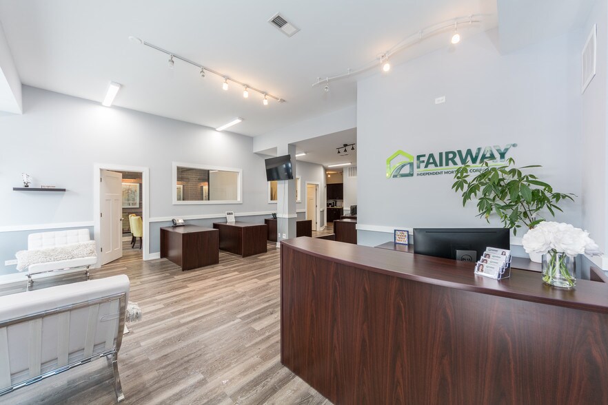 More Photos Of 1510 W Division St, Chicago Apartments For Lease